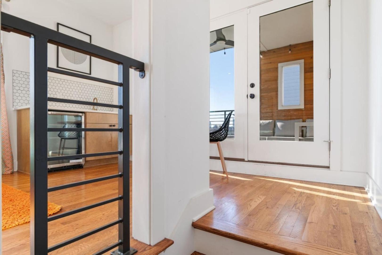 11 Beds 6 Full Baths With Rooftop Deck Holiday home