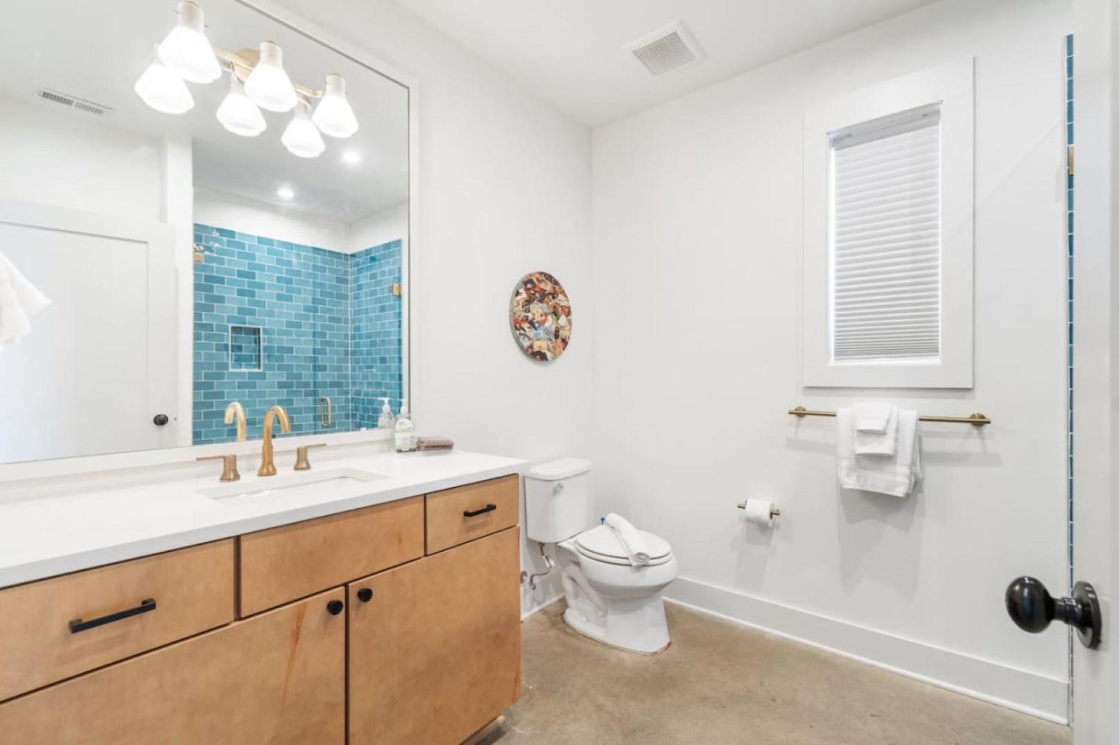 11 Beds 6 Full Baths With Rooftop Deck * Nashville