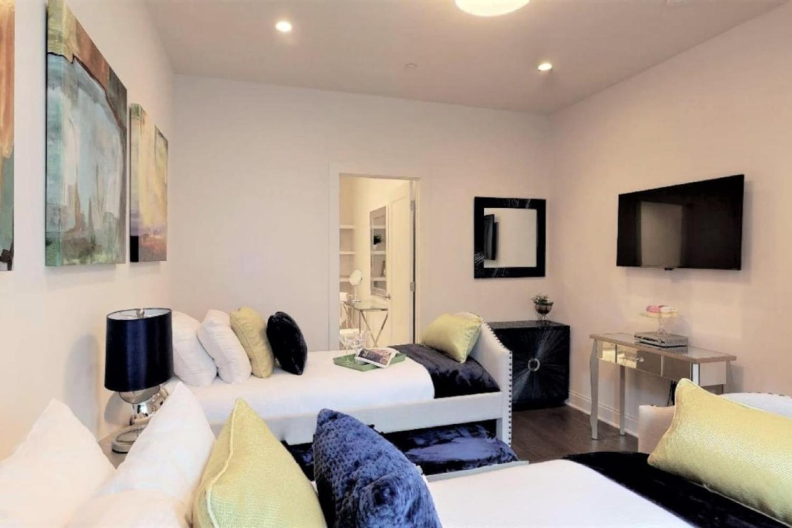 Luxury In Music Row The Gulch Is Minutes Away Nashville
