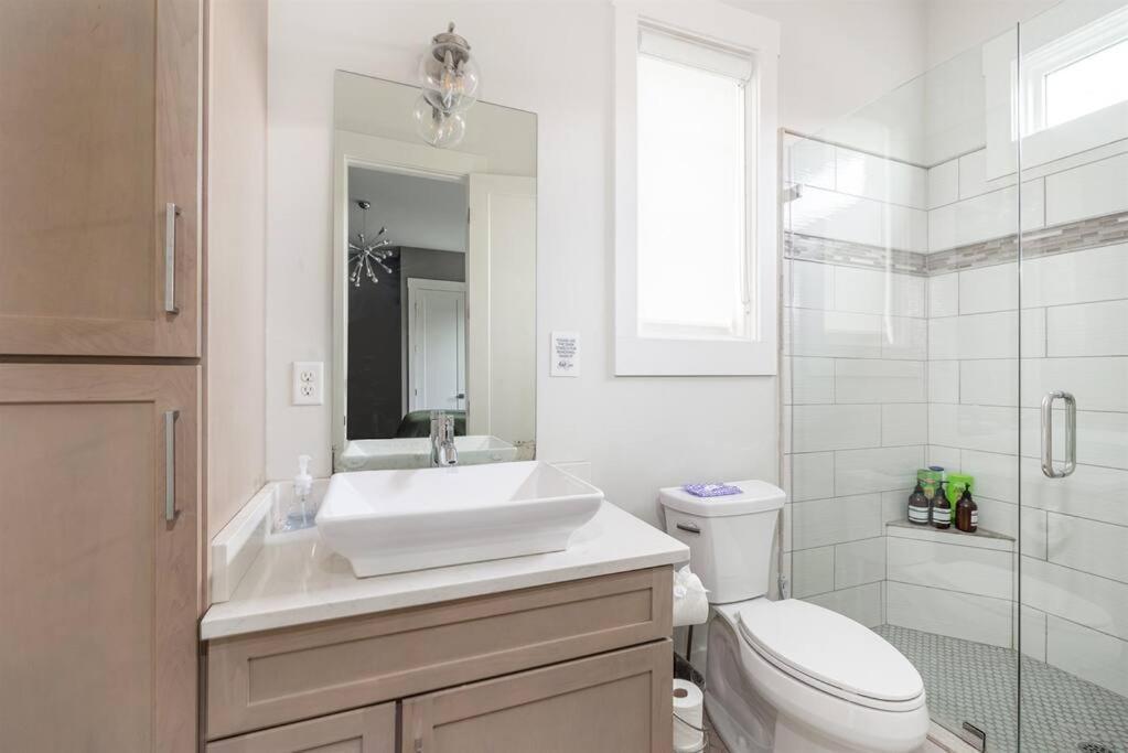 Holiday home Luxury House - Heated Pool - In The Gulch - Walk Anywhere *