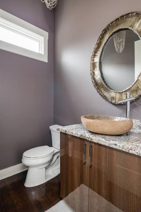 Luxury House - Heated Pool - In The Gulch - Walk Anywhere Nashville