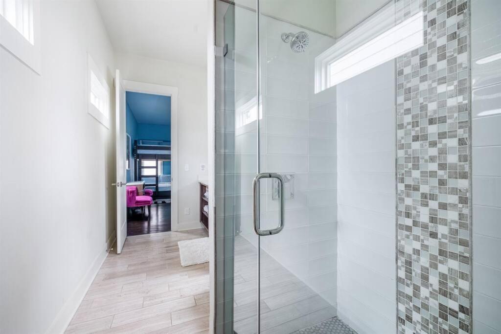 Luxury House - Heated Pool - In The Gulch - Walk Anywhere