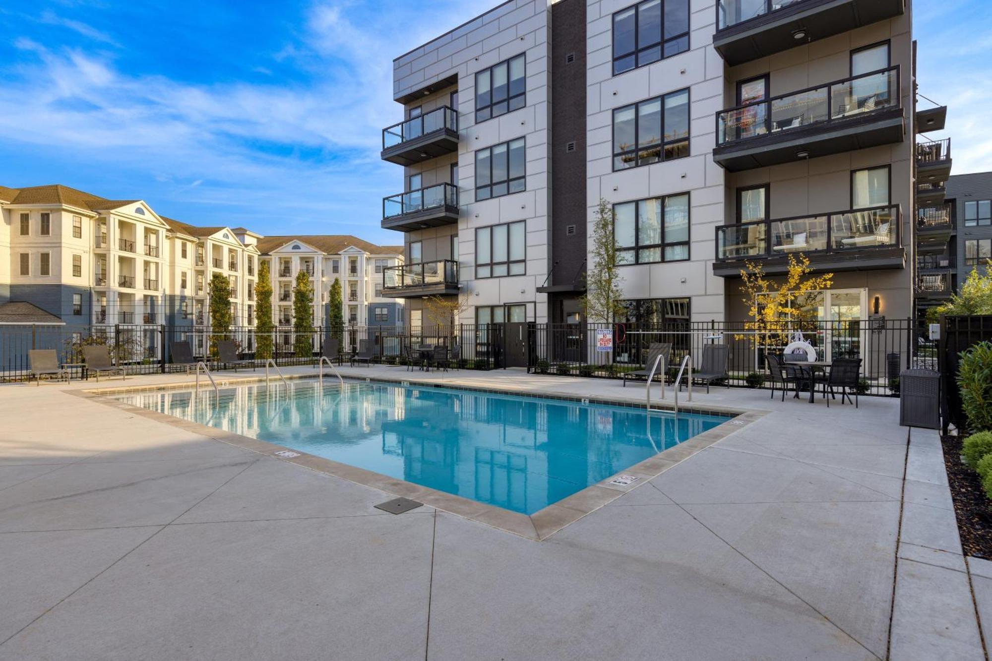 Wonderstruck Walkable Midtown Location At Odyssey Pool Bbq Fitness * Nashville