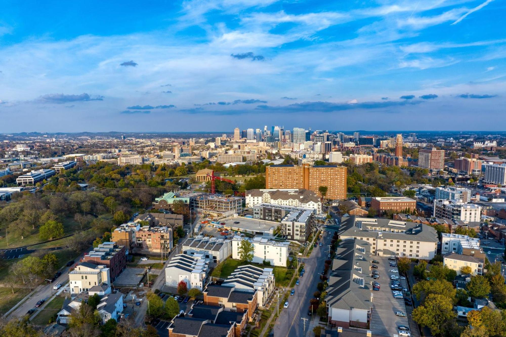 Wonderstruck Walkable Midtown Location At Odyssey Pool Bbq Fitness
