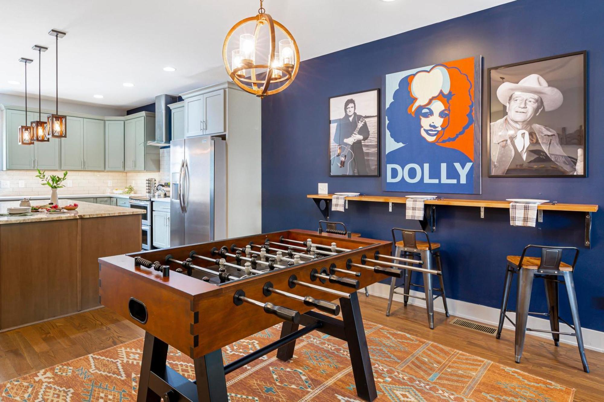 Waverly By Avantstay Nashville-inspired Townhome W Luxury Kitchen Pool Table *
