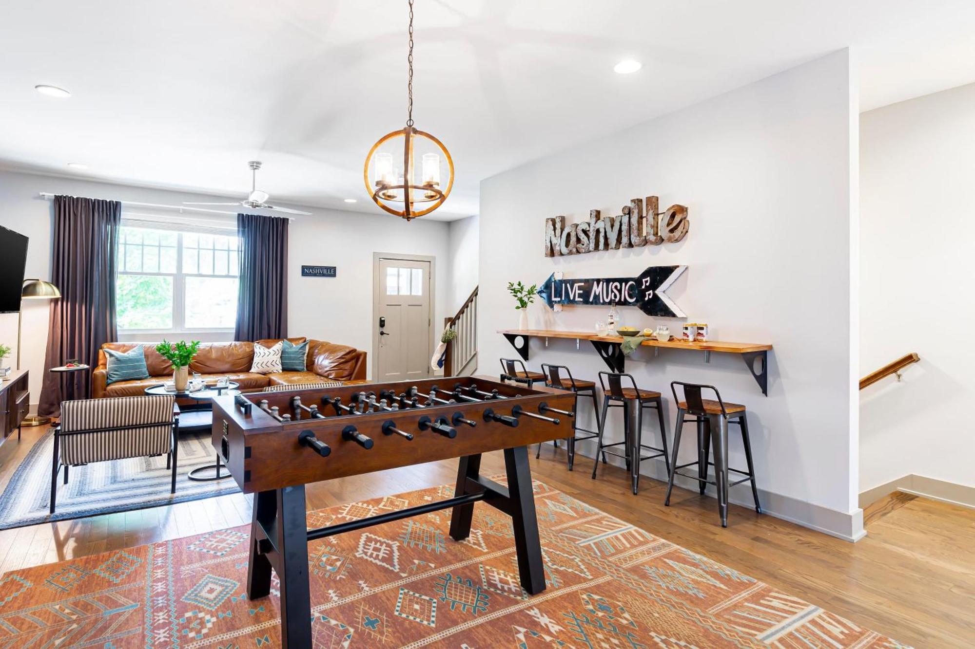 Waverly By Avantstay Nashville-inspired Townhome W Luxury Kitchen Pool Table * Nashville