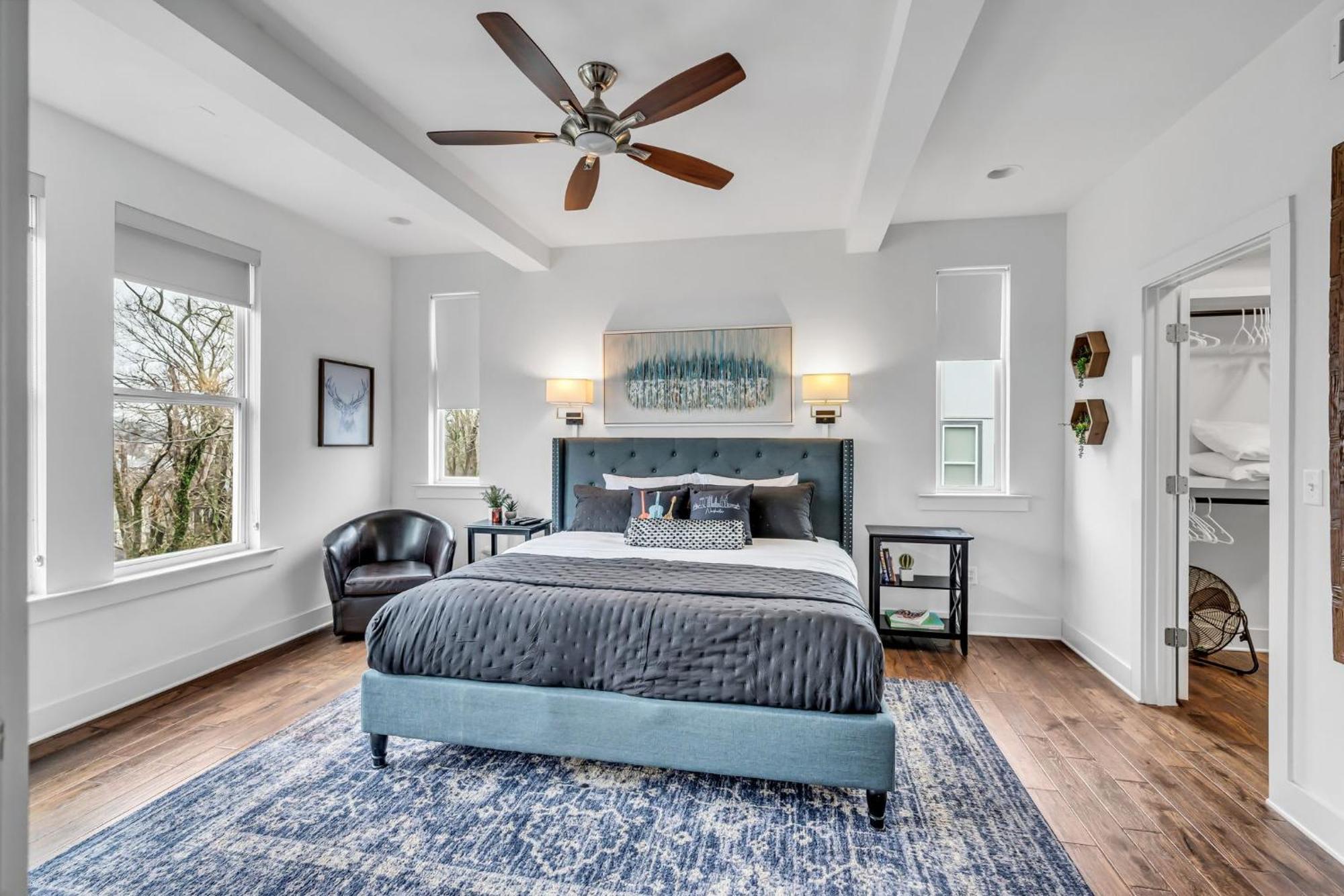 Lux East Nash-hot Tub & Rooftop Patio * Nashville