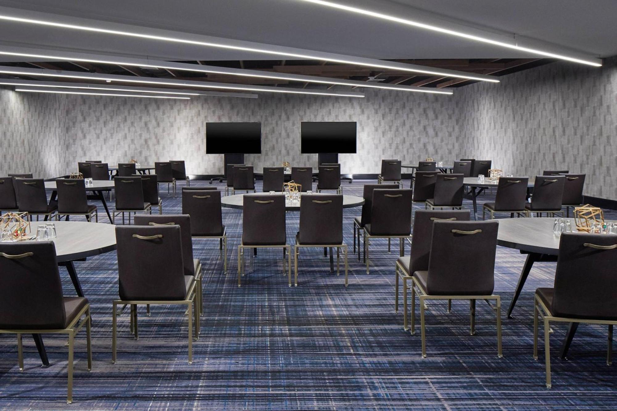 Renaissance Hotel