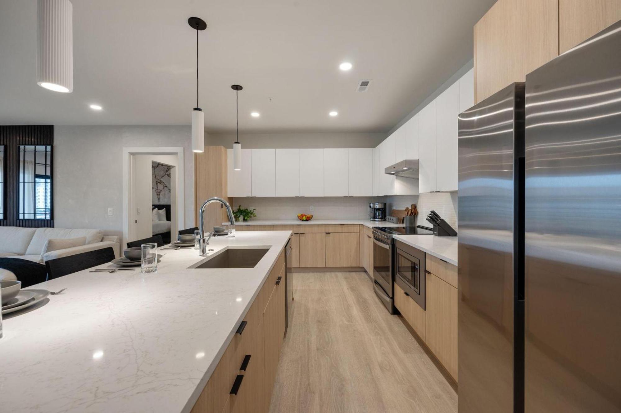 Hyve - Mahogany - Walk To Broadway * Nashville