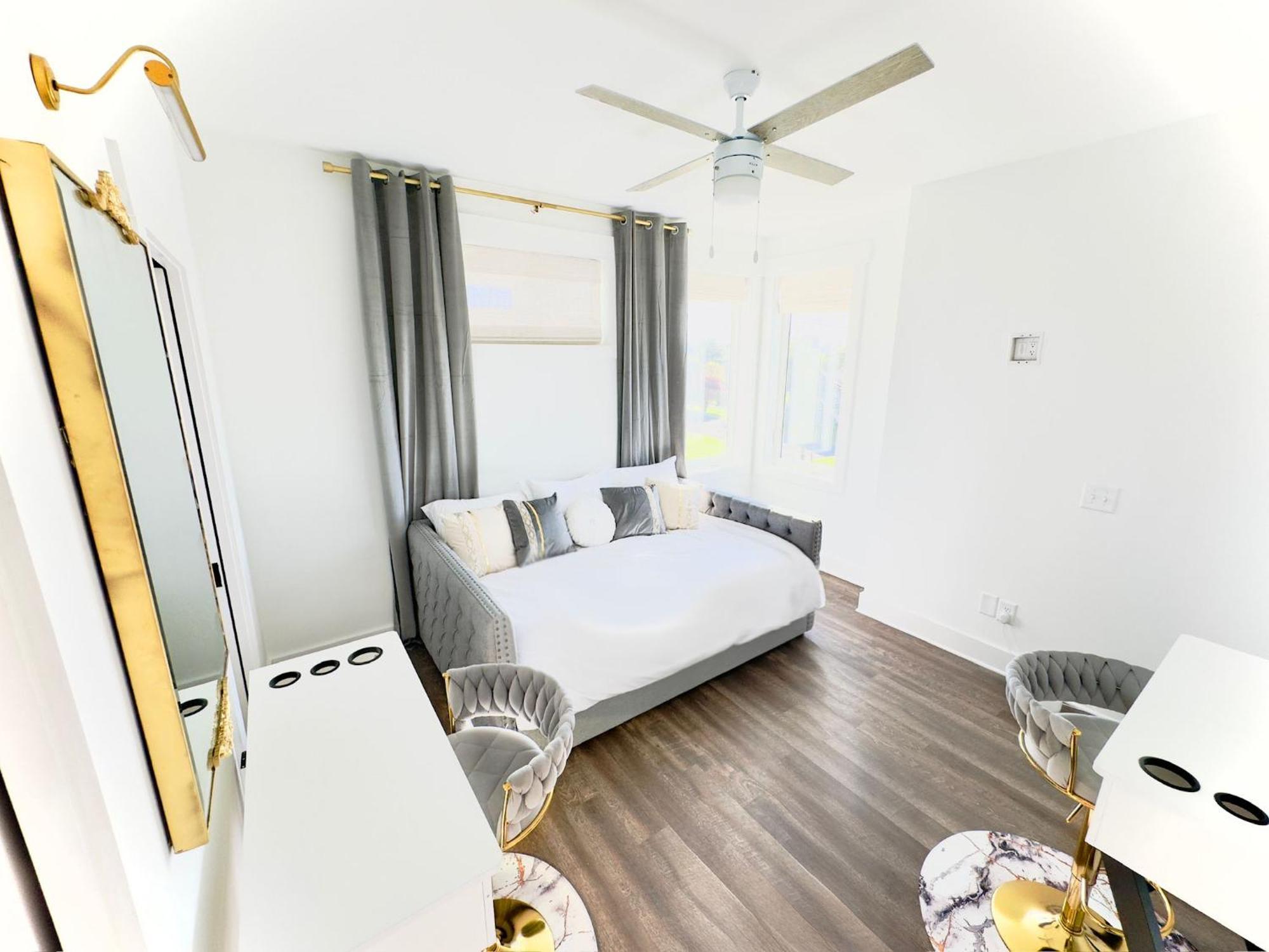 In - Rooftop Decks And Downtown Views Holiday home *