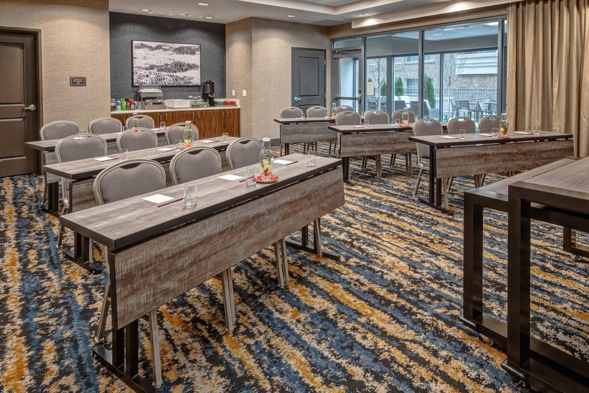 By Marriott Hills 3* Nashville