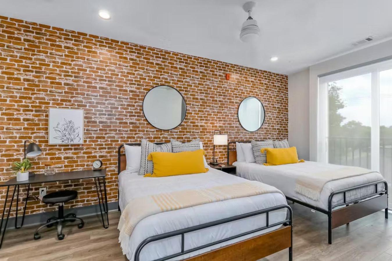 Oasis At The Muse Modern 2br With Balcony Rooftop Views