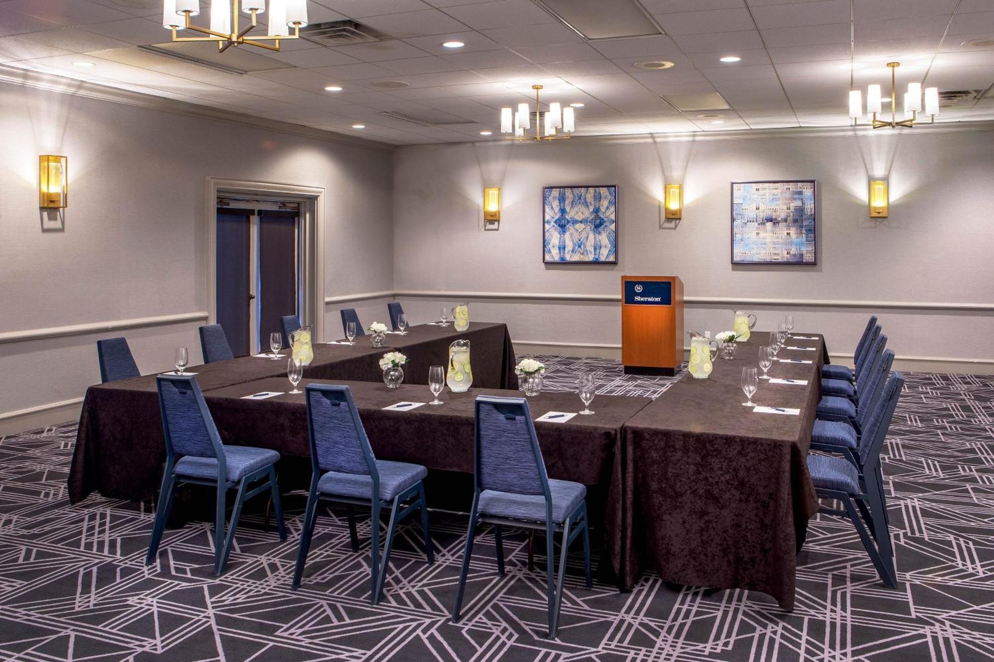 Sheraton Music Airport 4* Nashville