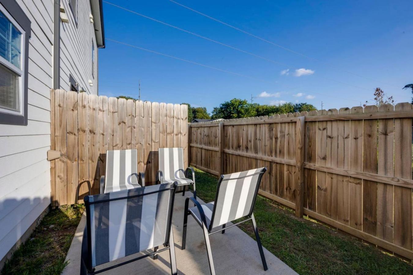 Holiday home Beautiful Music Townhome Great Location *