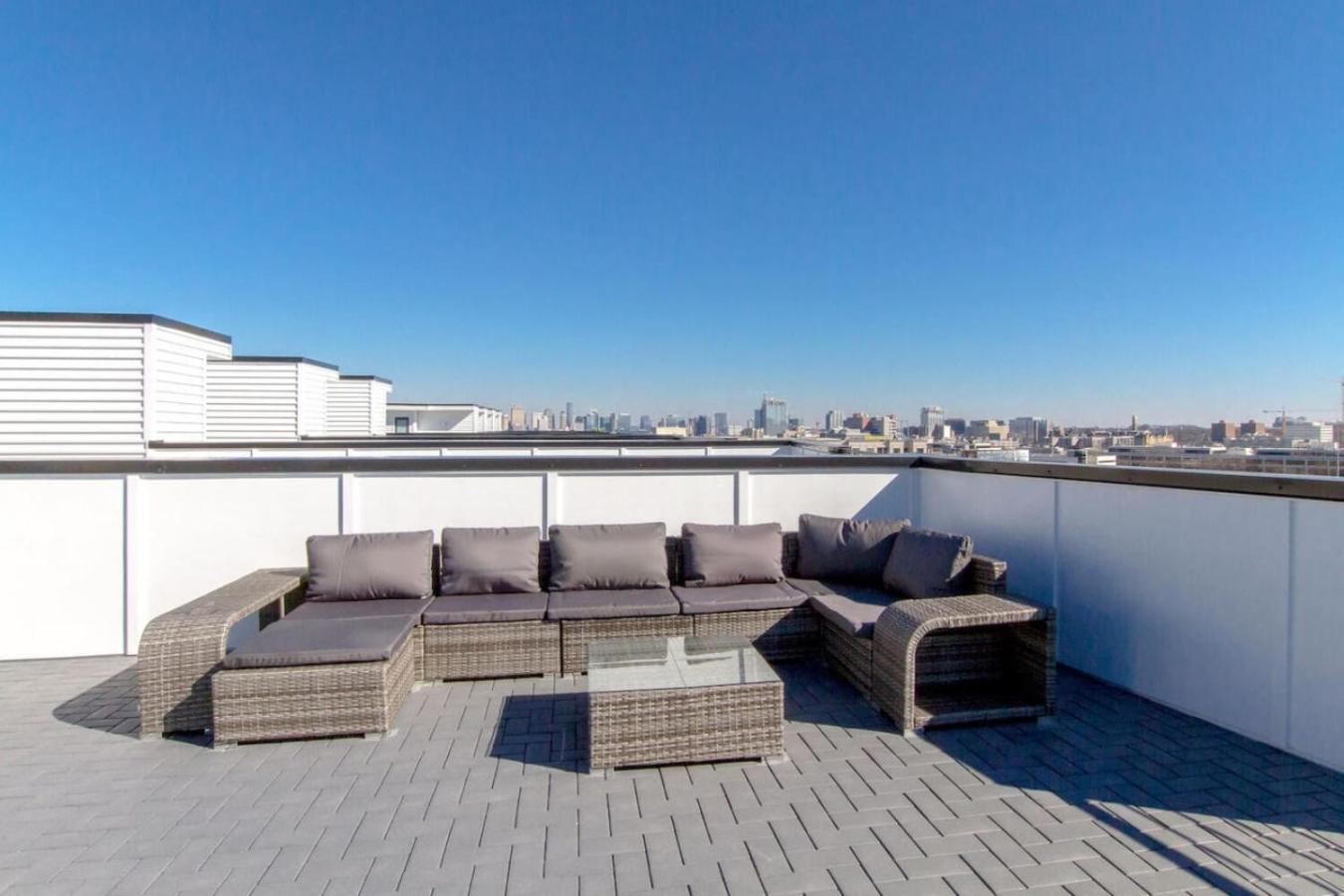 Beautiful West Rooftop Deck Holiday home Nashville