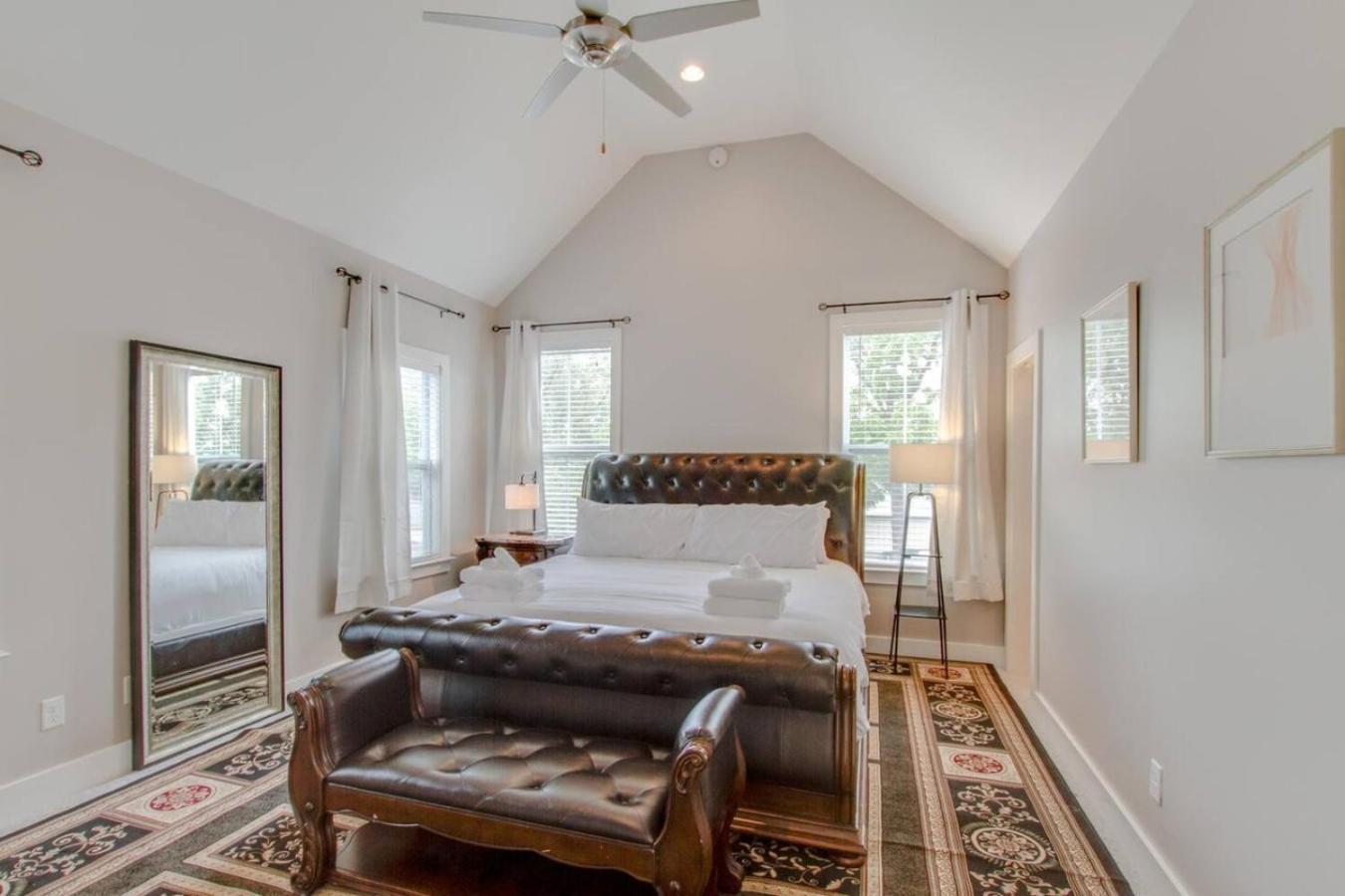 Holiday home Charmer The Nations Big Luxury *