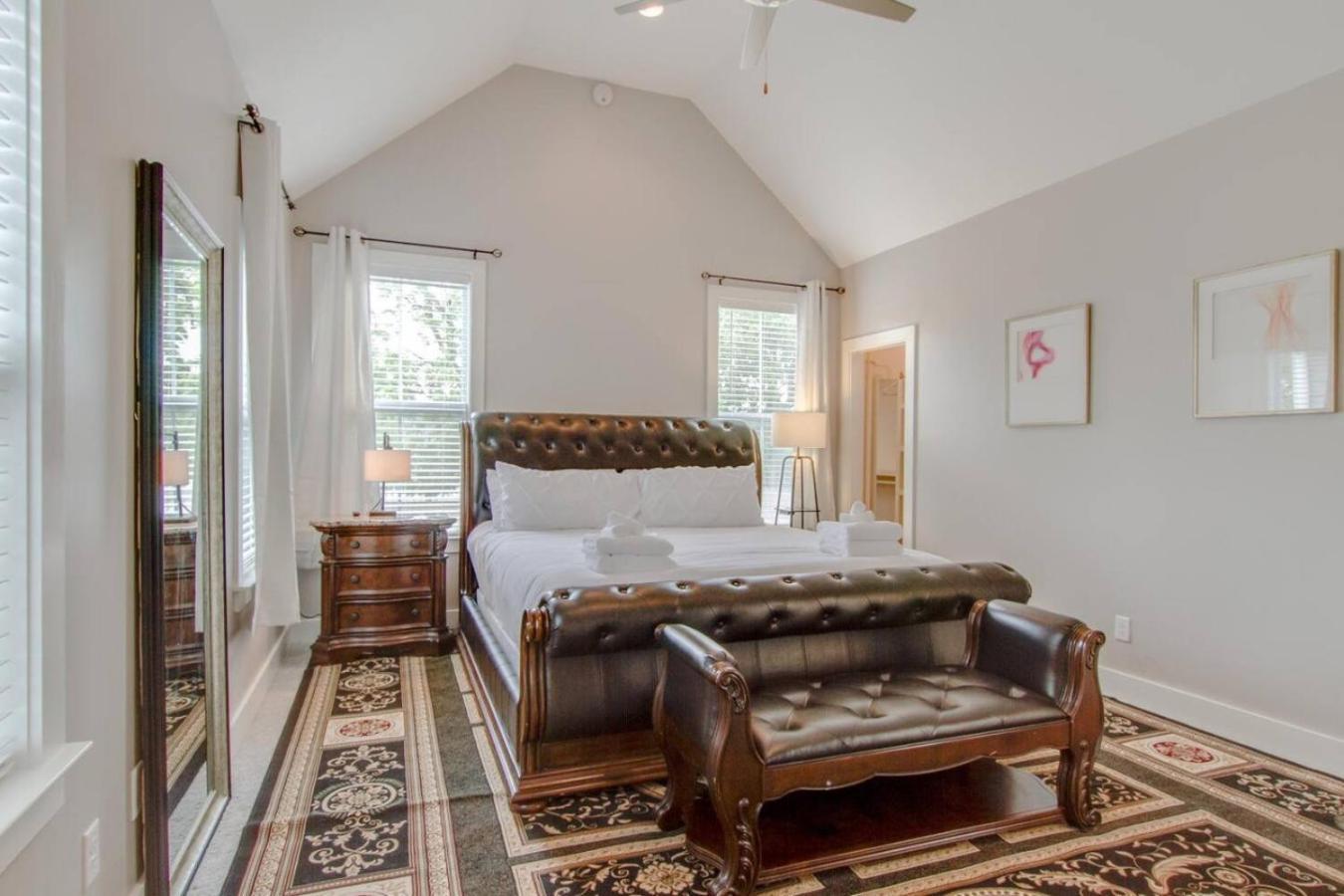 Charmer The Nations Big Luxury Holiday home