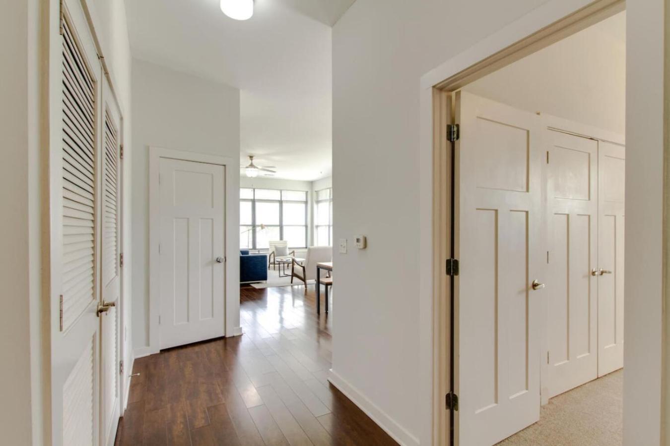 Apartment Contemporary Music Row Belmont Area Nashville