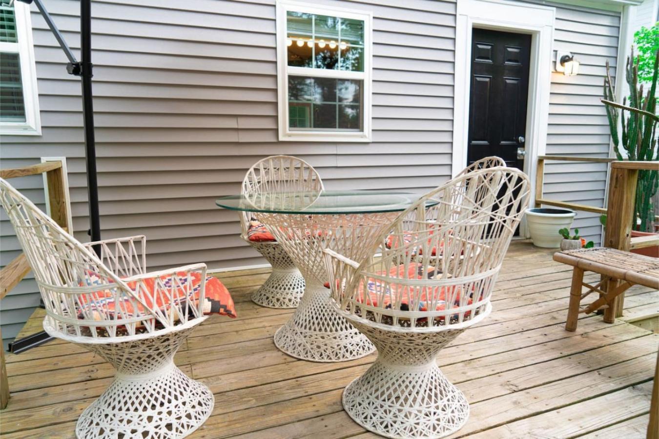 Eccentric East Nash Unique Design *