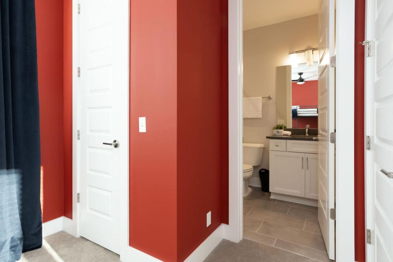 Large Royal Townhome Beautiful Design And Rooftop Holiday home Nashville