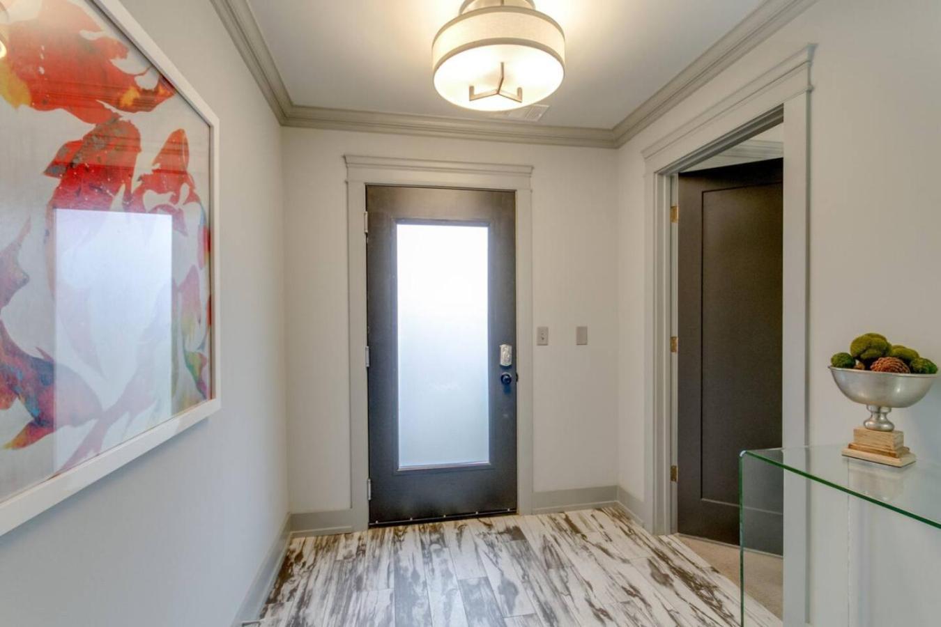 Holiday home Gulch Getaway The Nash Nest Epic Rooftop *