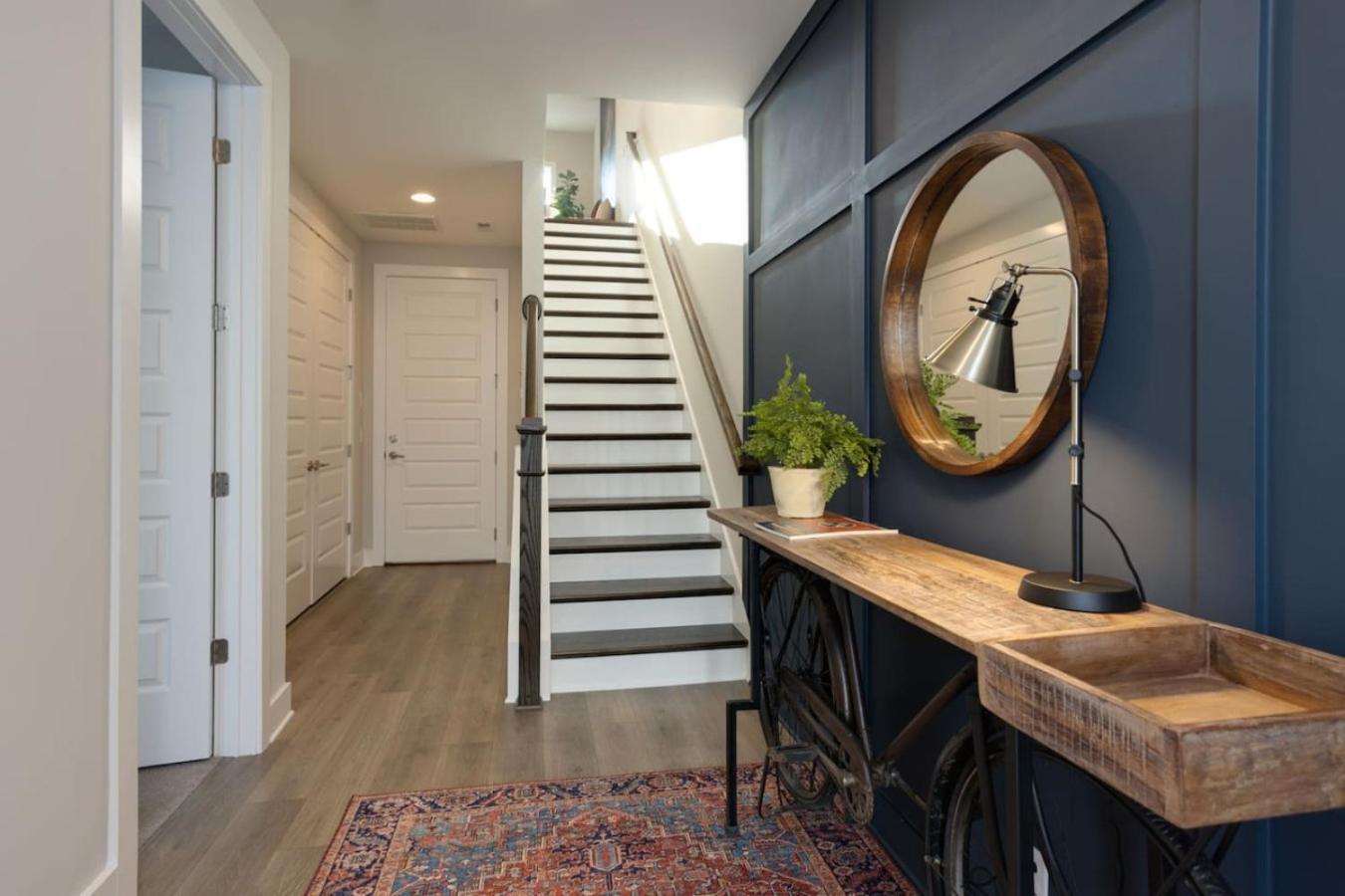 Holiday home Large Royal Townhome Beautiful Design And Rooftop