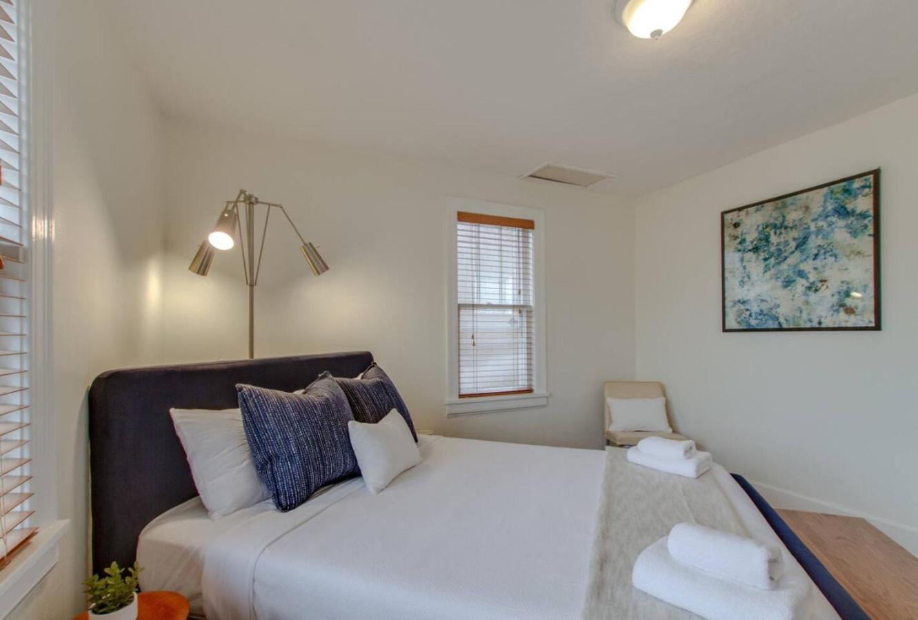 Huge Backyard Private Patio Charming *