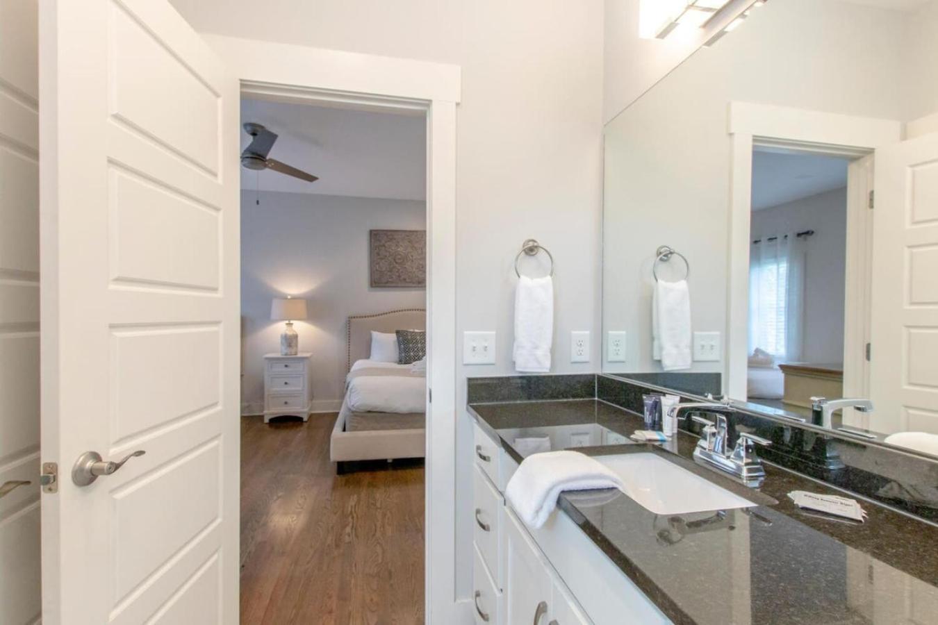 Hilltop Charmer Super Close To Downtown Three Bedroom Nashville