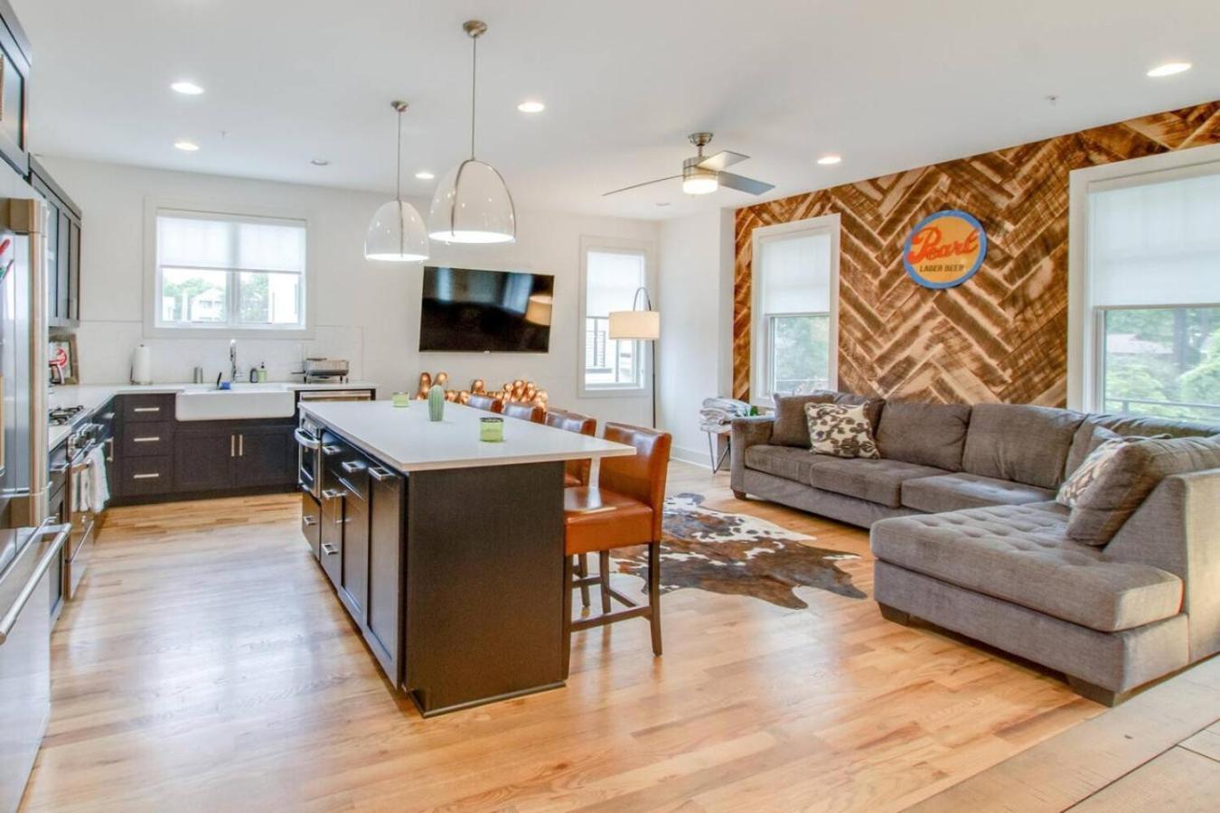 Large Elite Perfect Gulch Area * Nashville
