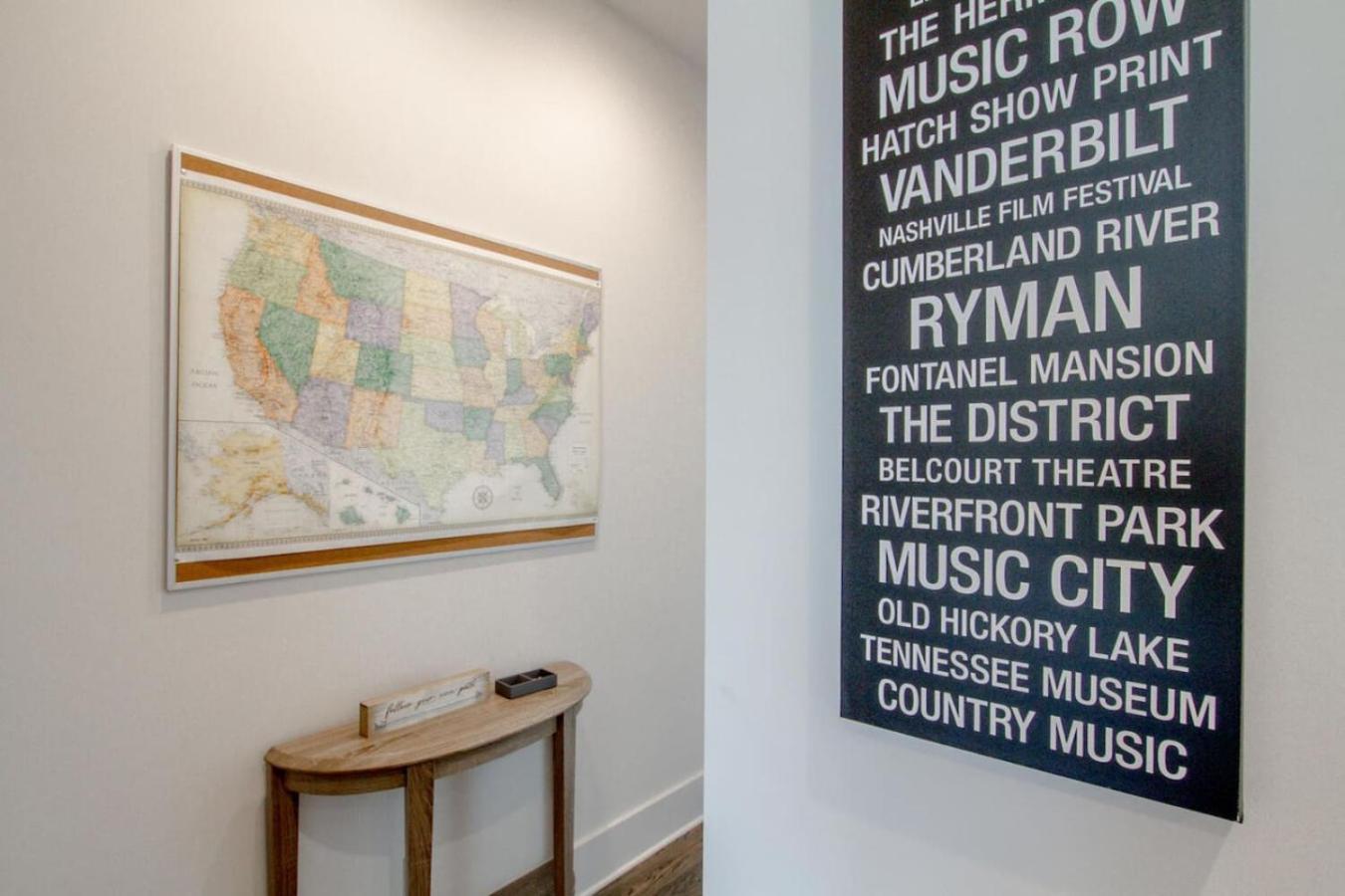 Large Impressive Townhome Private Viewing Terrace * Nashville