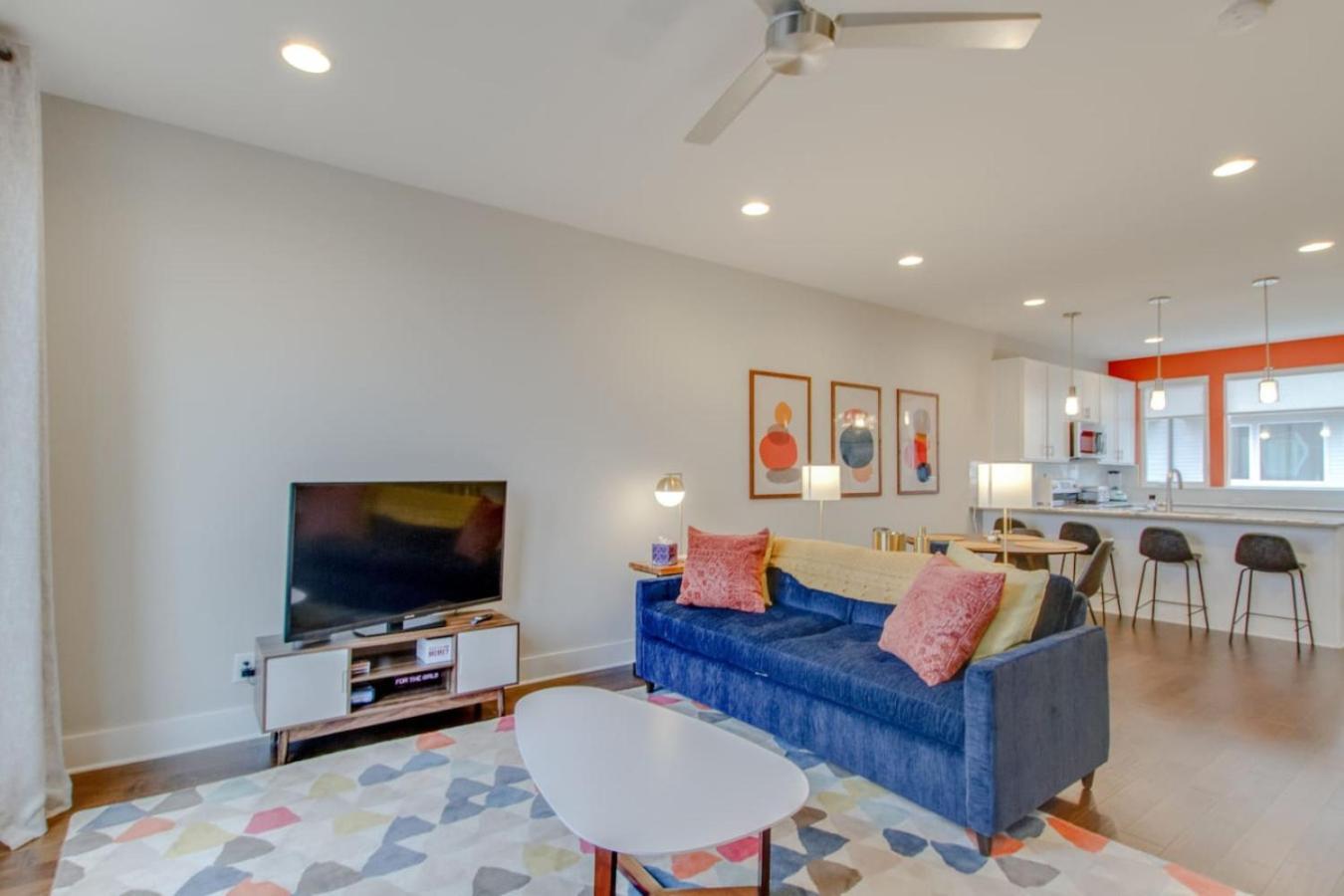 Holiday home Skyline Views Romantic Fun Downtown Location *