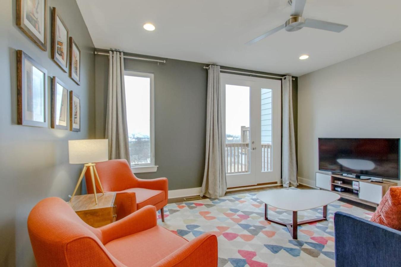 Skyline Views Romantic Fun Downtown Location Holiday home Nashville
