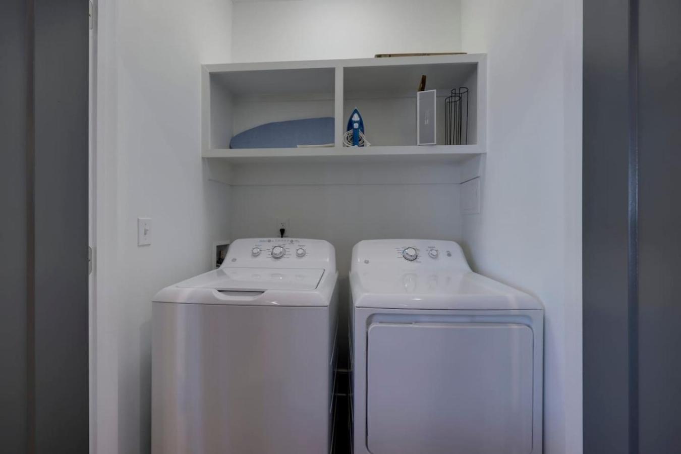 Minutes To Broadway Stunning Townhome Holiday home *