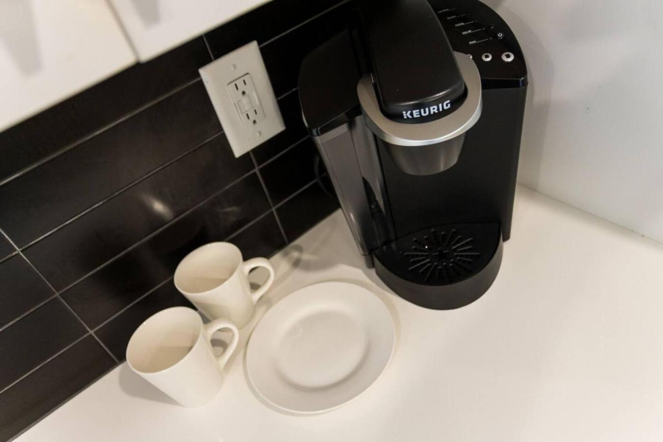 Super Luxury Maximum Space Gorgeous Decor *