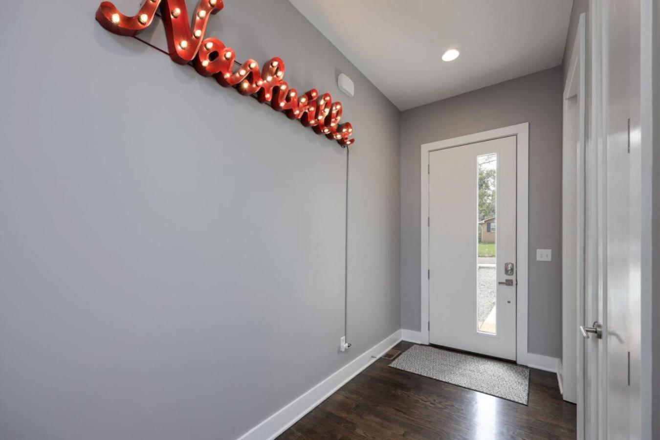 Southside Extraordinaire Walk To Gulch Lux Four Bedroom * Nashville