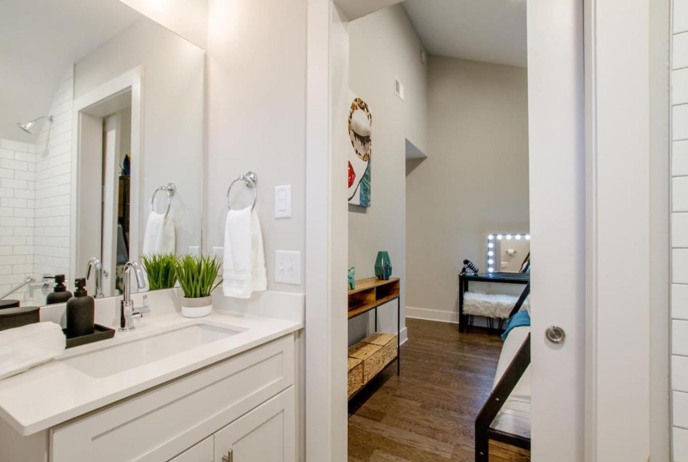 Superb Luxury Big And Gorgeous Comfy Beds Holiday home Nashville
