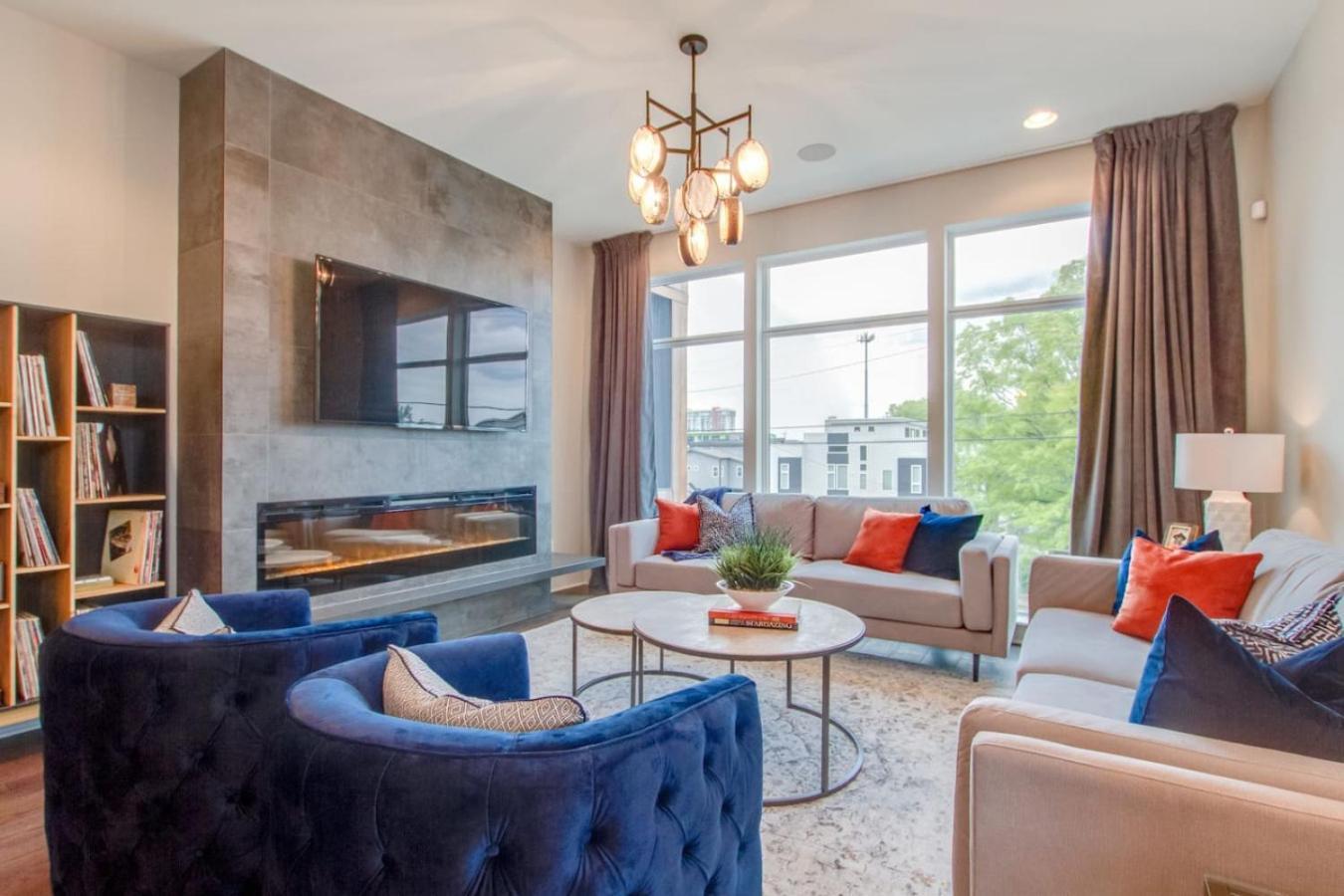 Holiday home The Dove Downtown Modern Huge Rooftop Deck Gulch