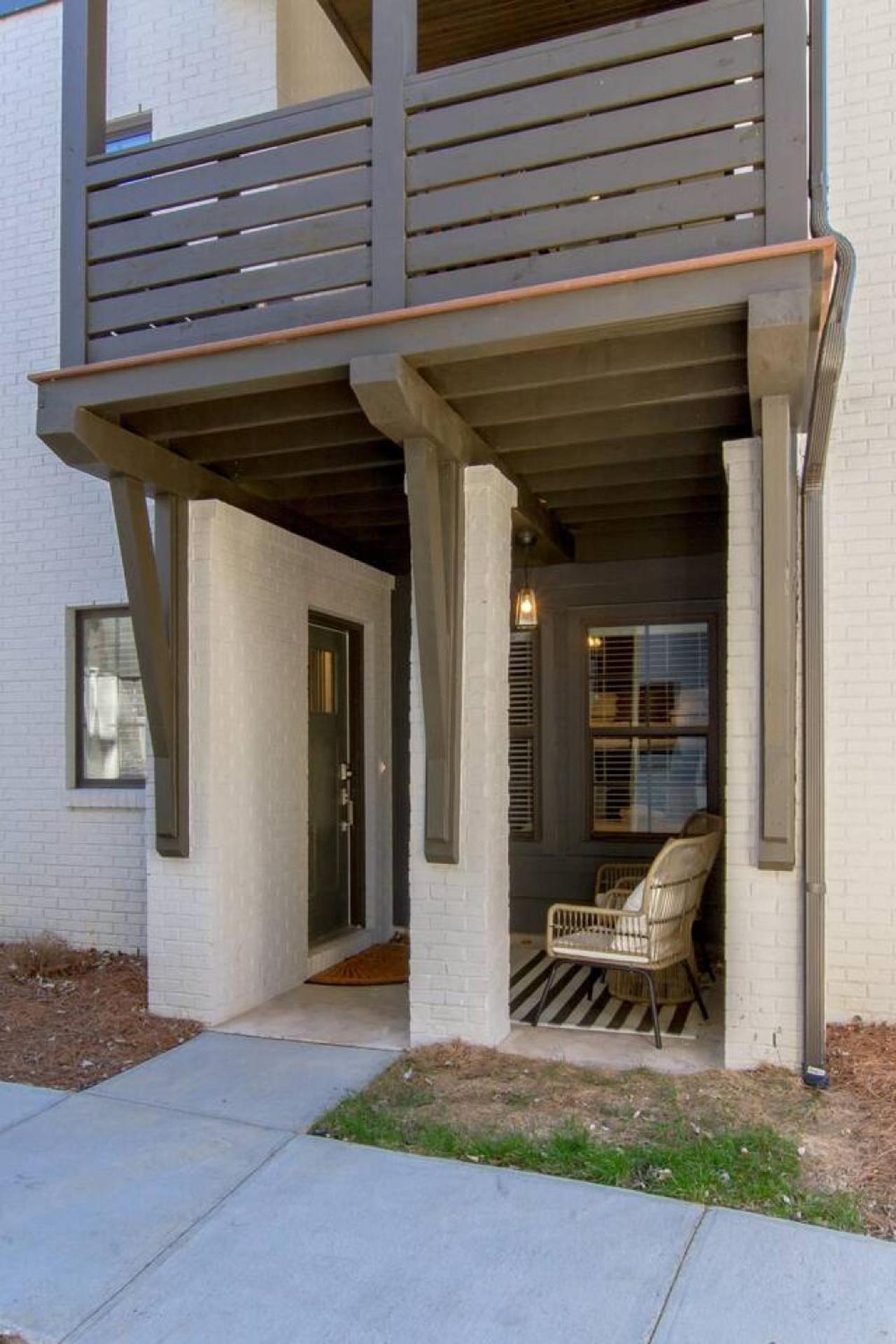 Holiday home Supreme Luxury Minutes To Downtown Five Full Baths *