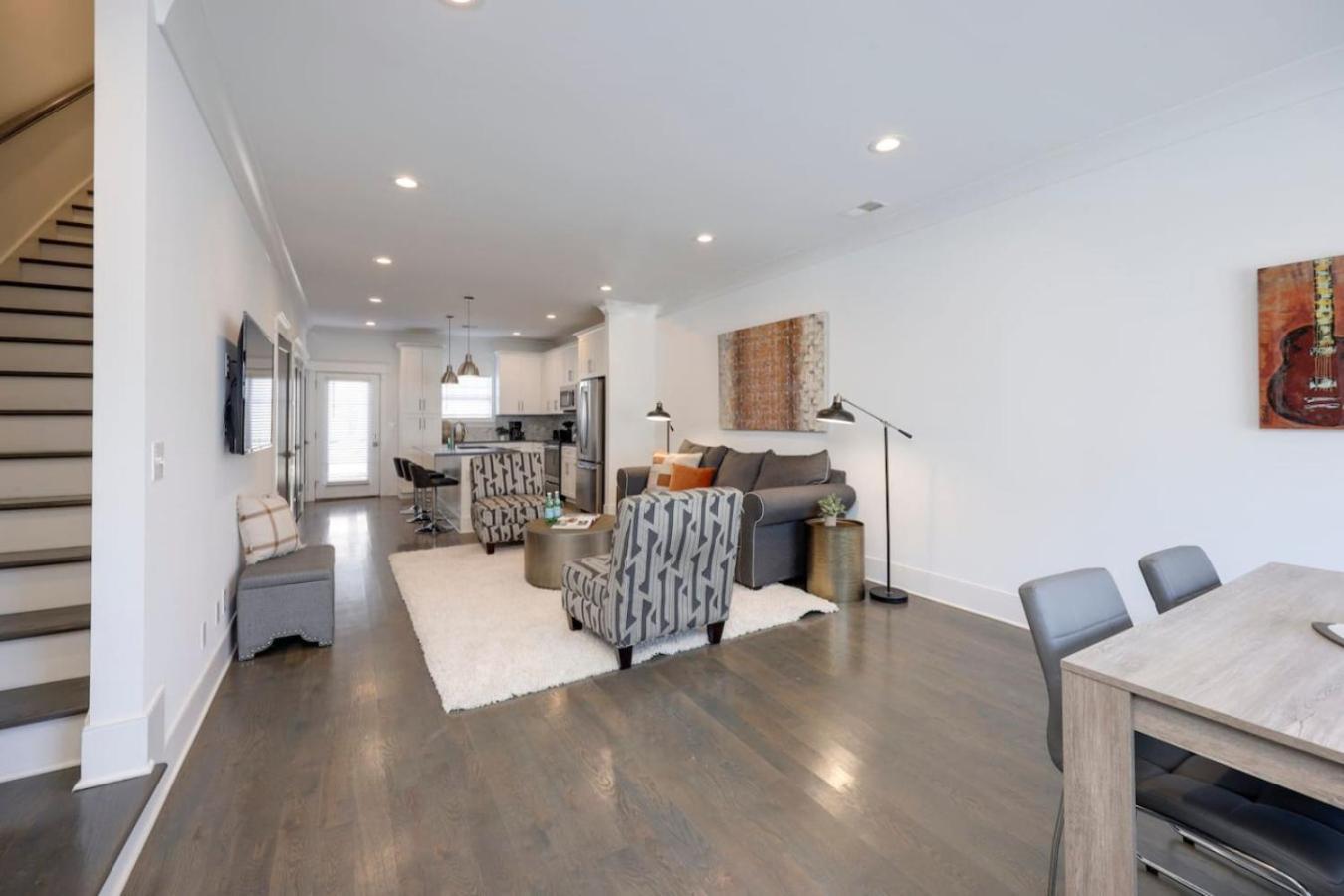 Music Townhome Great For Groups Holiday home