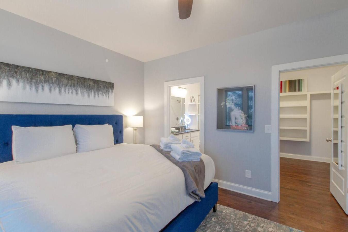 Holiday home Modern Eastside Escape