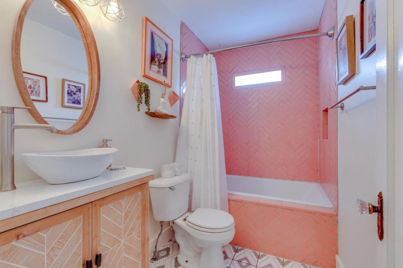 Unique And Stylish East 3 Bedroom 2.5 Bath Nashville