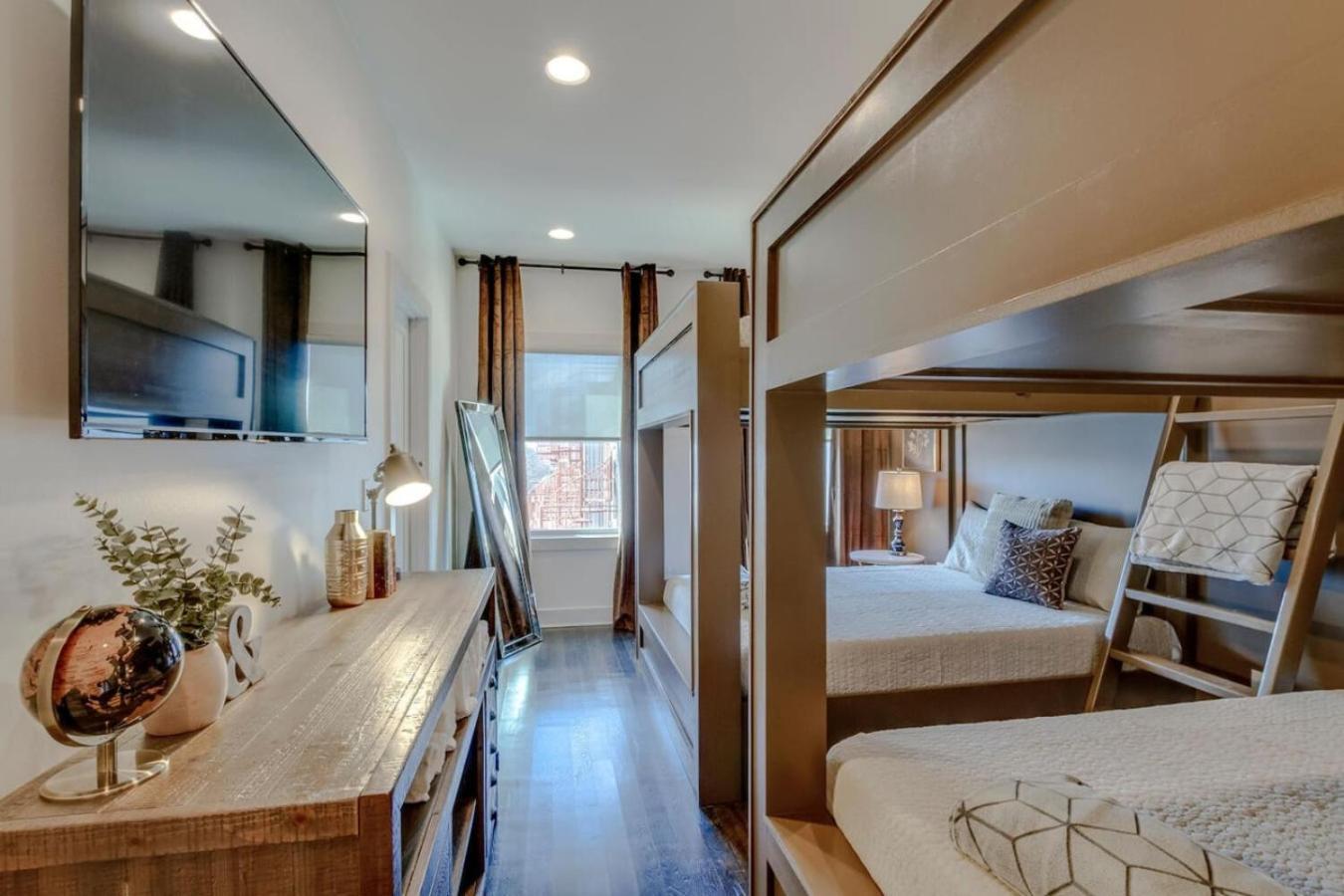 Holiday home Modern Townhome With Gorgeous Patio Space Nashville