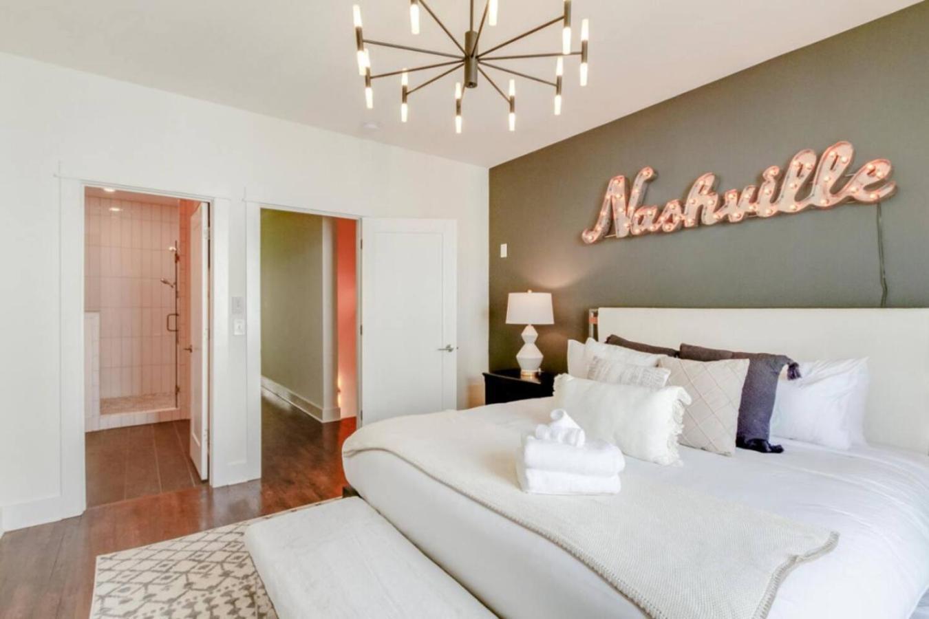 Urban Living- Rooftop Hangout- Hillsboro Village