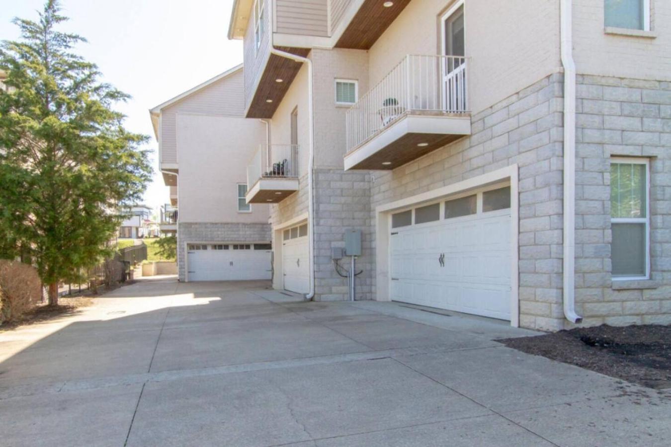 Belmont Beauty Game Near Downtown Holiday home *