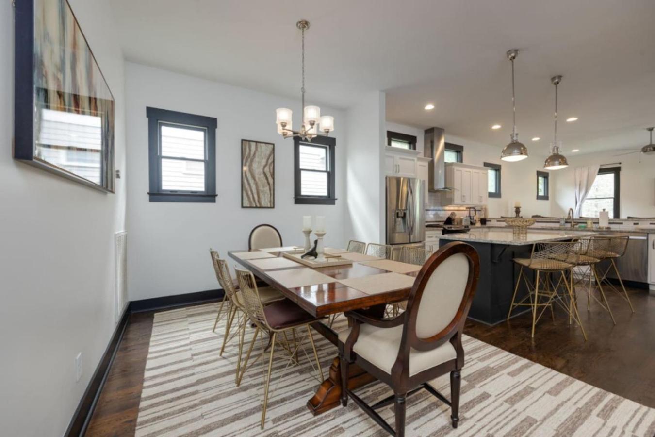 Tranquil East Nash Escape - Pool Table
