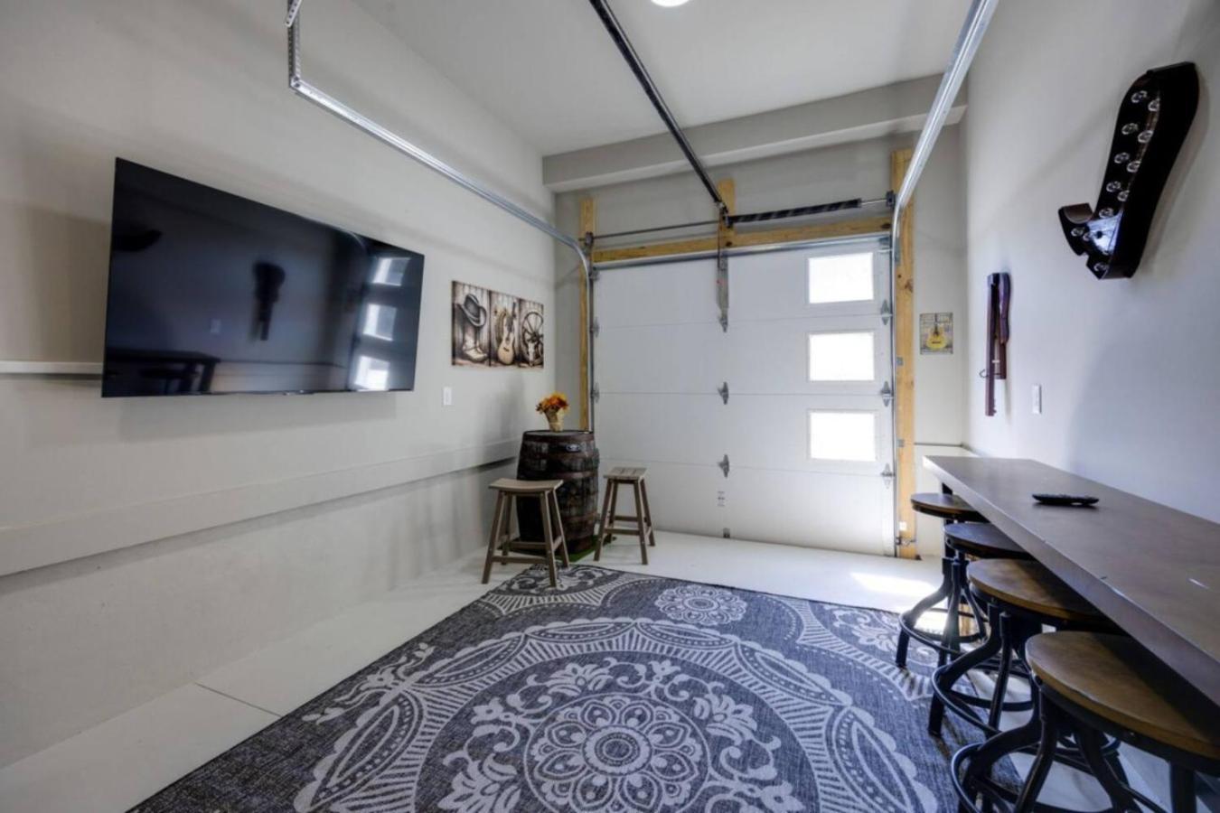 Tennessee Whiskey Townhome 4bd 4.5bth Holiday home Nashville