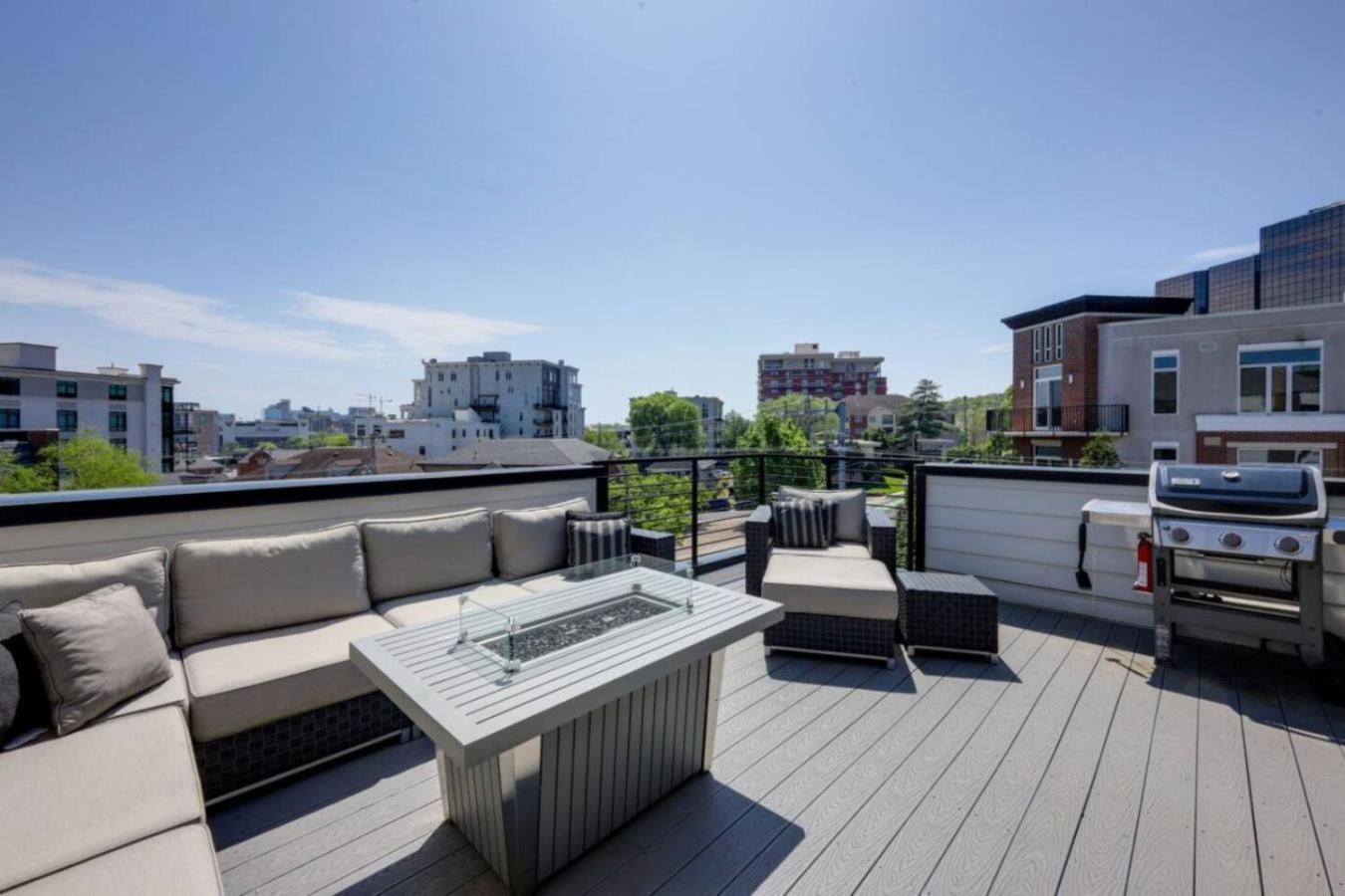 Luxe Rooftop Lounge With Views And Games Nashville