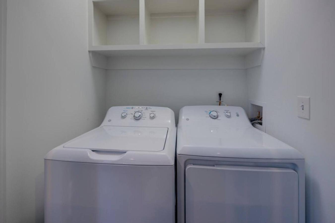 Beautiful Townhomes 2 Units With Outdoor Patios Holiday home Nashville