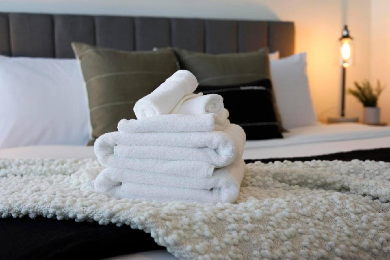 Holiday home Beautiful Townhomes 2 Units With Outdoor Patios