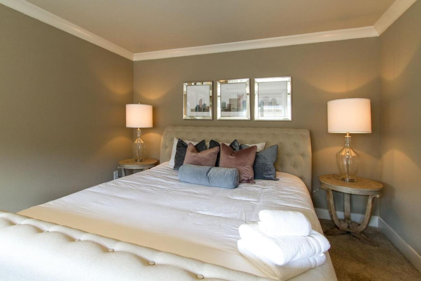 Holiday home Downtown Dream Extra Bedding Minutes To Broadway